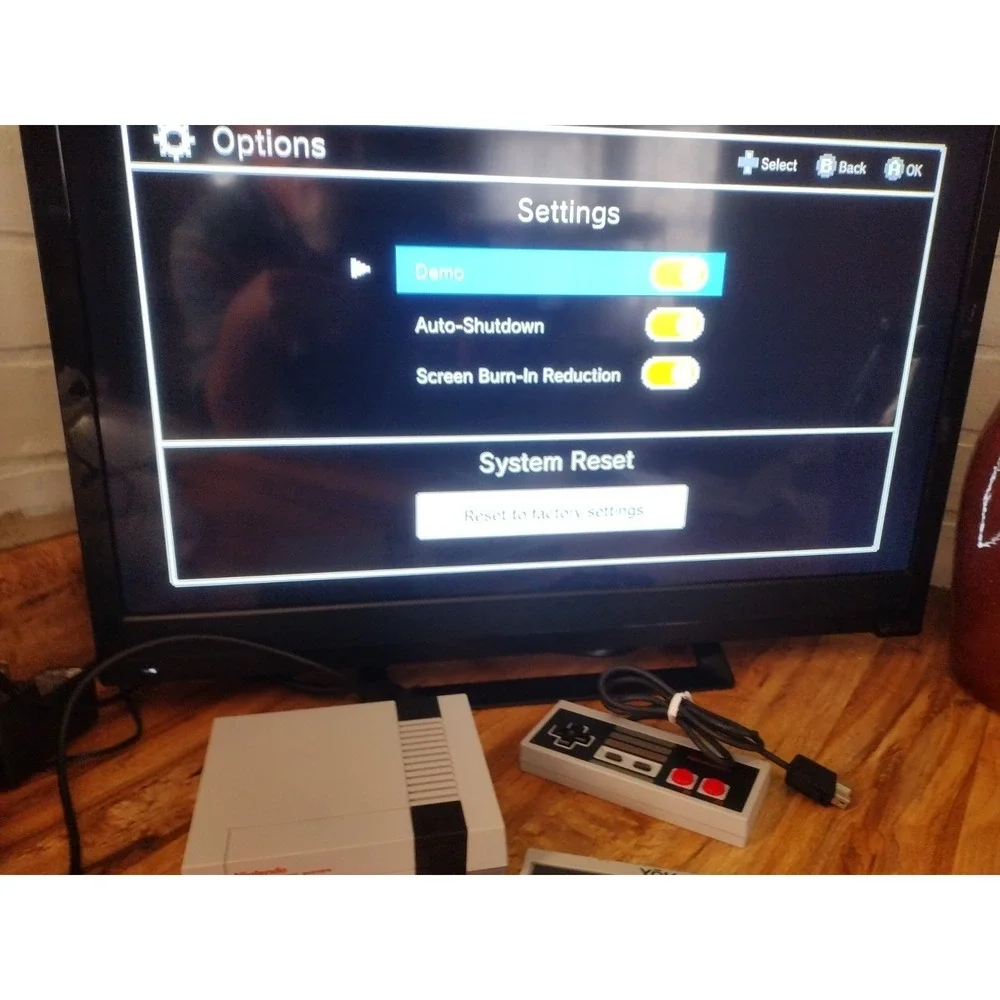Nintendo Clv-001 Nes Classic Edition 30 Games Included! Great Condition 2 Cntrls